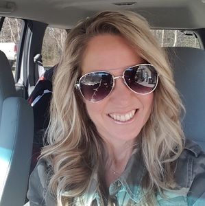 Meet your Posher, Angie